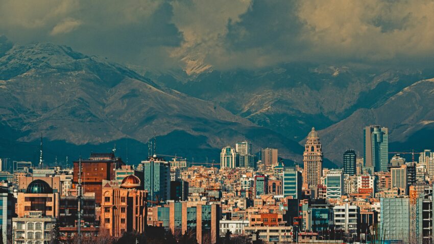 Iranul ar putea atrage 300 de miliarde de dolari prin acordul cu SUA
