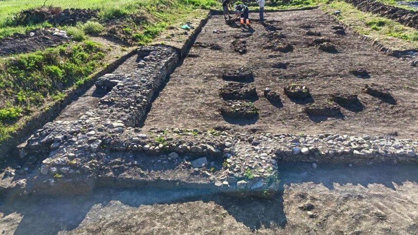 Descoperire arheologică importantă la Castrul roman de la Răcari: a fost identificat grânarul fortificației
