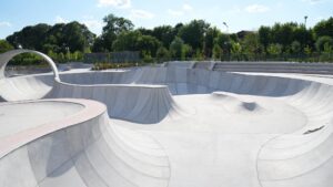 Noul Skate Park din Craiova, pregătit pentru deschidere. Acces gratuit, dar numai pentru persoanele de peste 12 ani