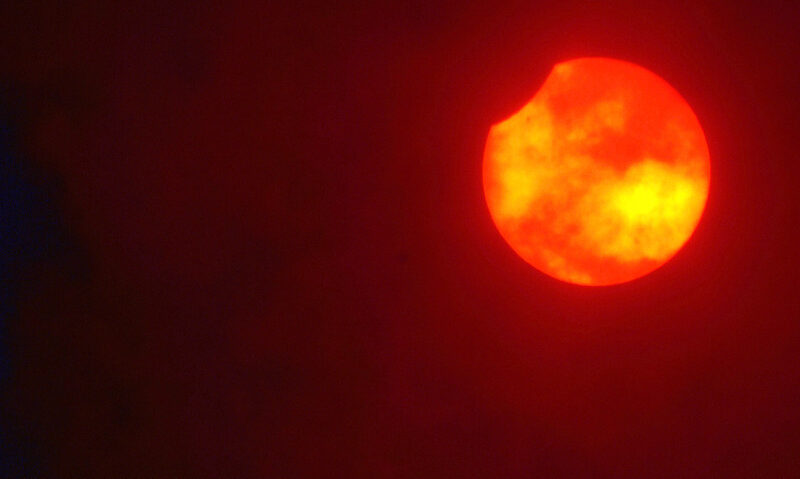 Eclipsă totală de Soare, pe 12 august. Fenomenul va fi vizibil, parțial, și din România