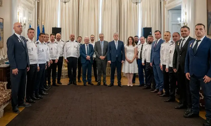 Polițiști români recompensați de statul francez
