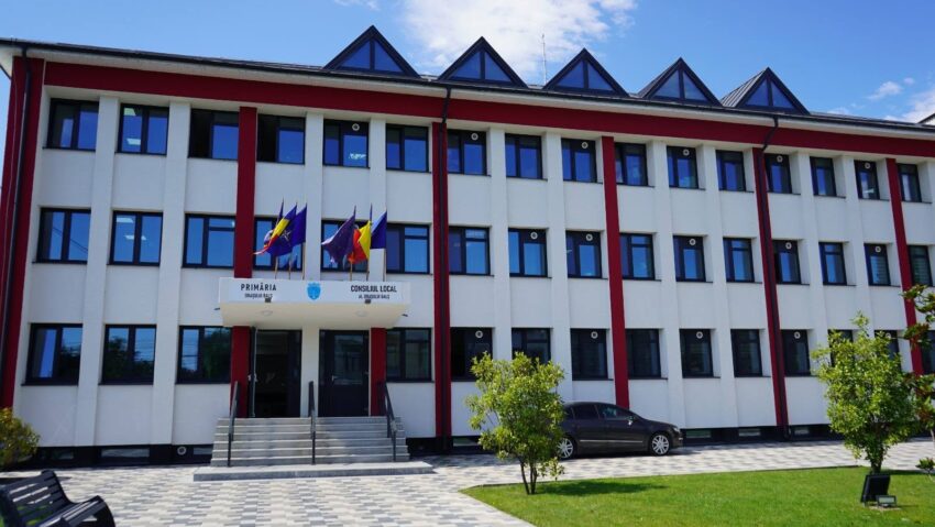 Olt: Primăria Balș, modernizată cu bani europeni