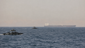 Iranul condiționează redeschiderea completă a Strâmtorii Hormuz