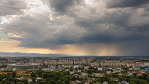 Prognoza meteo 6/7 august. Oltenia, între caniculă severă și vijelii: 35–38°C și furtuni puternice după prânz