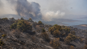 Pericolul incendiilor europene se mută spre estul Mediteranei