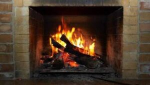 AJPIS Dolj: bani pentru suplimentul de încălzire a locuinței cu lemne, cărbuni și combustibili petrolieri