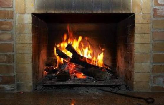 AJPIS Dolj: bani pentru suplimentul de încălzire a locuinței cu lemne, cărbuni și combustibili petrolieri