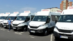 Mehedinți: Încă șapte microbuze moderne pentru transportul elevilor din județ
