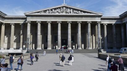 Regatul Unit renunţă la impunerea unei taxe de intrare în muzee pentru vizitatorii străini
