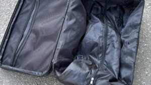 Bagaj suspect pe o stradă din Craiova. Poliția, SAS și SRI au intervenit. Ce au descoperit specialiștii