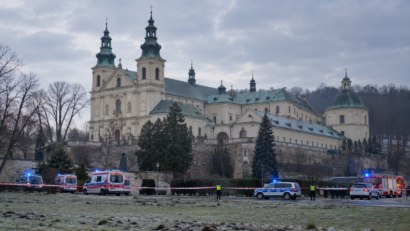 Un mort și patru răniți într-un atac cu cuțitul la o mănăstire din Polonia