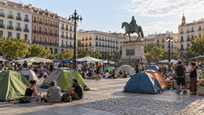 Protestul pentru locuințe din Madrid continuă cu o tabără în Puerta del Sol