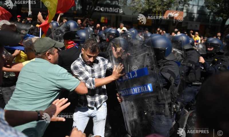 Măsuri în urma violențelor din Piața Victoriei: încă 5 persoane reţinute
