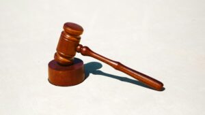 Procesul Georgescu–Potra: întâlnirea de la Ciolpani, grupul de 21 de oameni, armele, milioanele de dolari și acuzațiile procurorilor