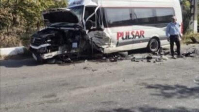 VÂLCEA: Planul Roşu de intervenţie, activat după o coliziune între un microbuz și un autoturism la Mateești