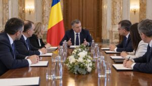 Luca Niculescu reia astăzi consultările