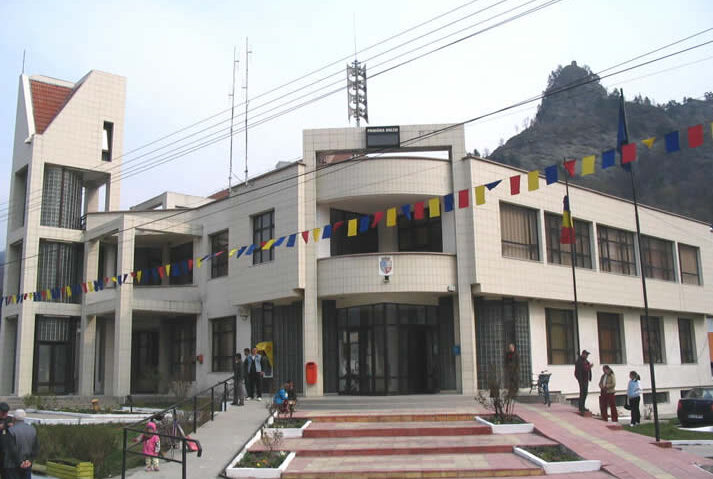 Vâlcea: La Brezoi începe primirea cererilor pentru acordarea ajutorului de încălzire