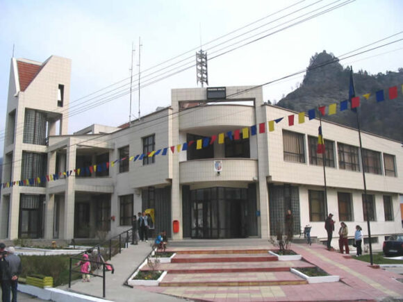 Vâlcea: La Brezoi începe primirea cererilor pentru acordarea ajutorului de încălzire